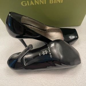 Brand new, black patent leather patent leather Gianni Bini dress shoes.